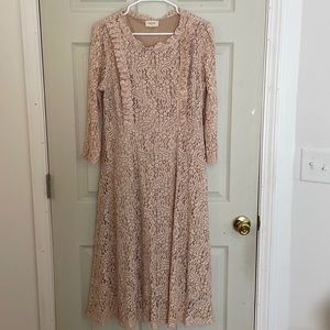 ✨SALE✨Orange Creek Blush Lace Dress-Size L